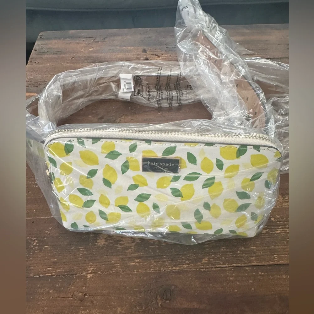 kate spade day print ships