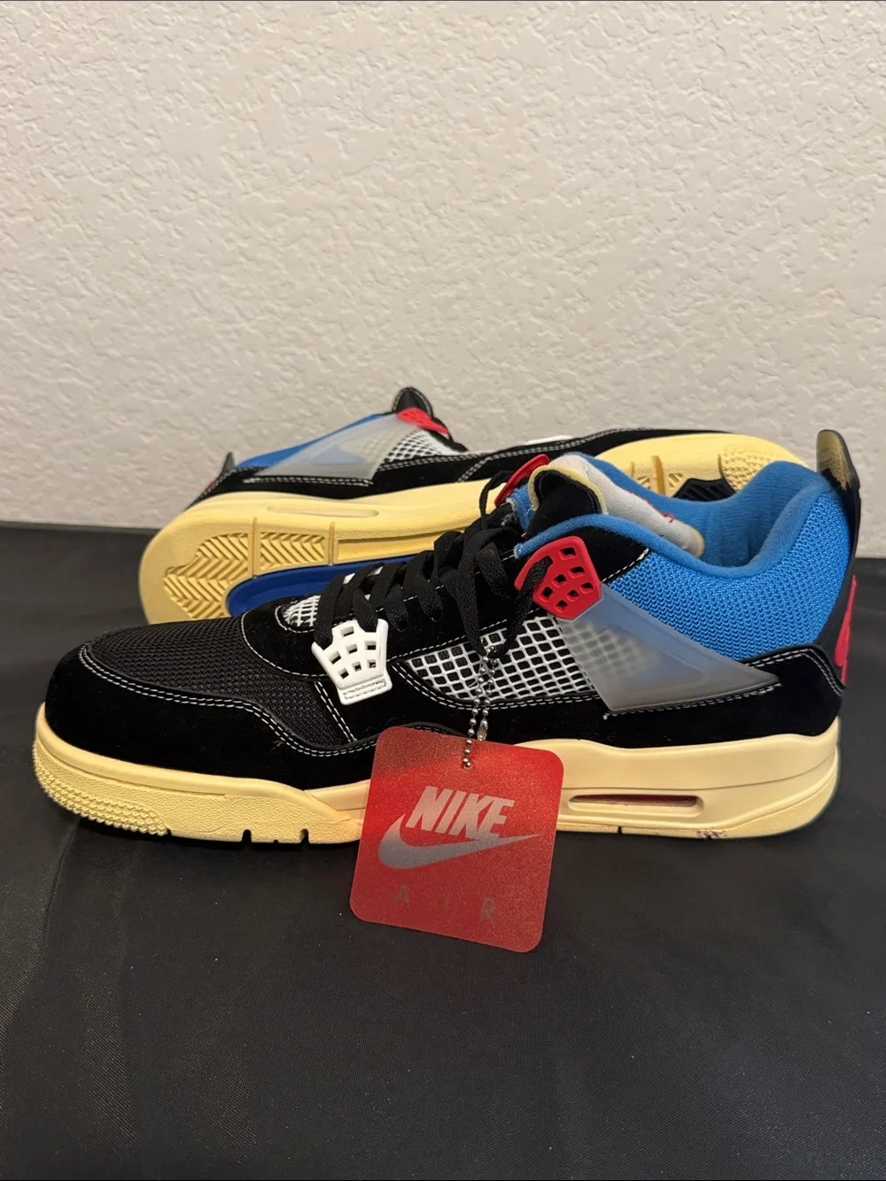 Jordan no box