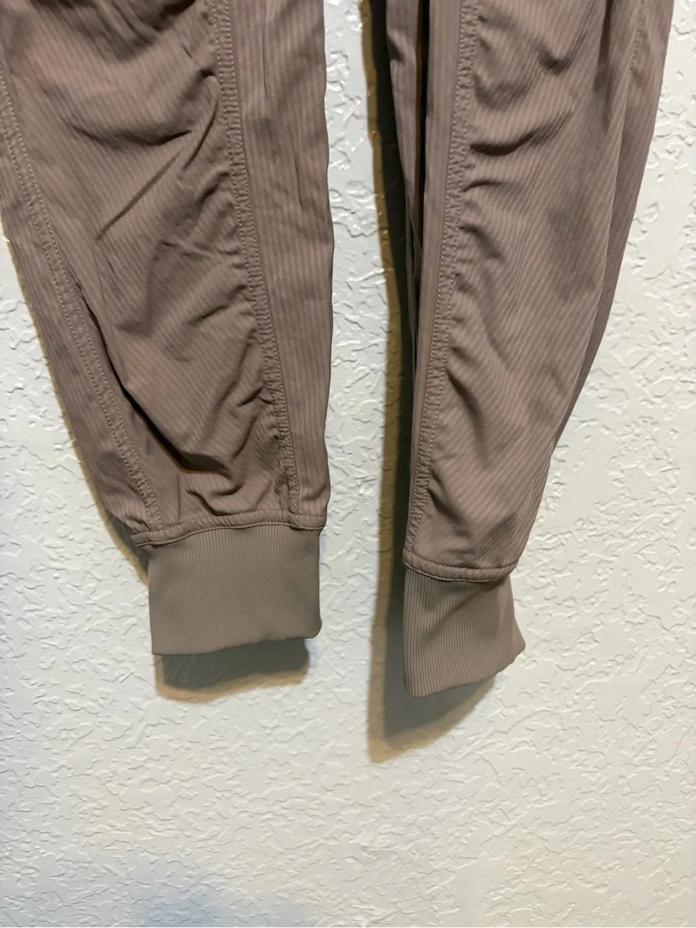 Lululemon Dance Studio Mid-Rise Jogger *Tall Taupetastic Size 2