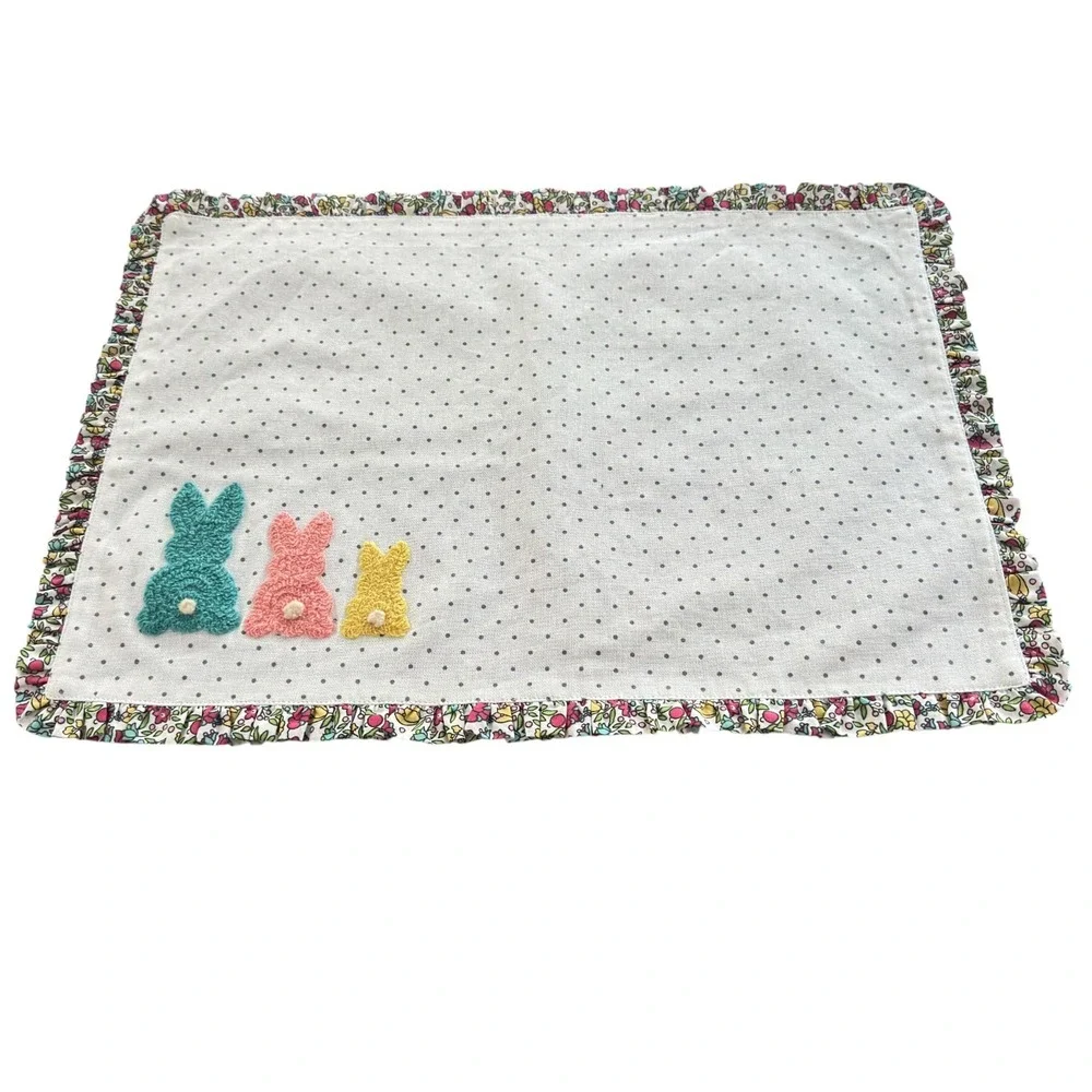 Cynthia Rowley Easter Bunny‎ Placemats Set of 4 Reversible Flowers Polka Dots