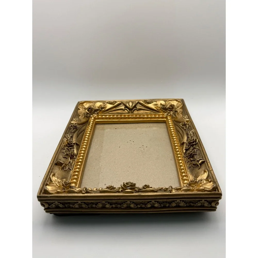Unbranded ornate gold
