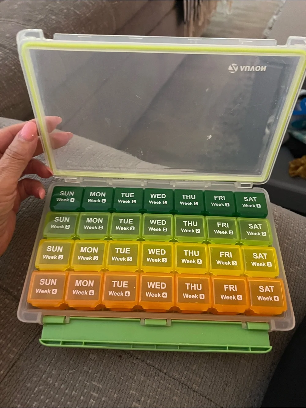 Auvon colorful weekly