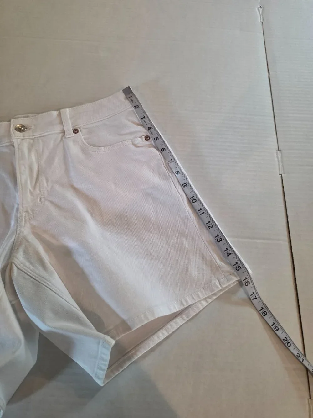 American Eagle Outfitters size american