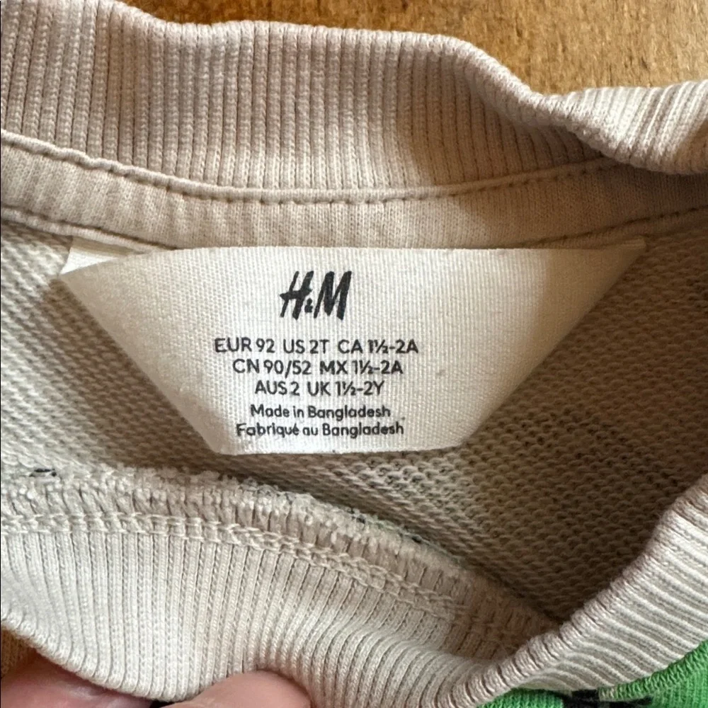 H&M cream crewneck