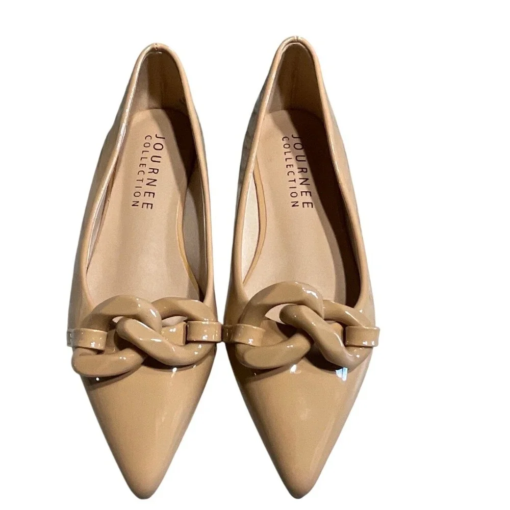 Journee Collection Flats Women‎ 5.5 Tan Patent Pointed Toe Chain Detail Slip On