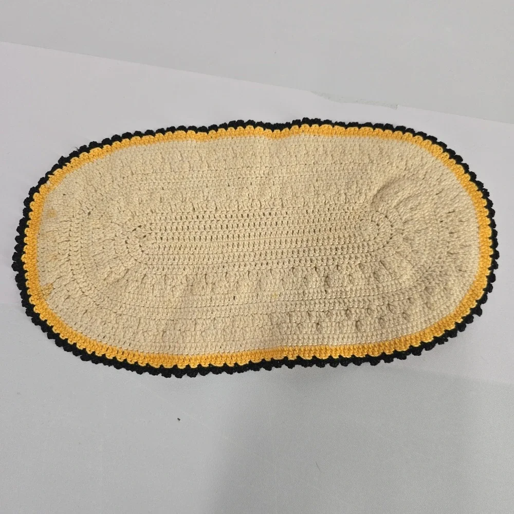 Vintage keywords crocheted