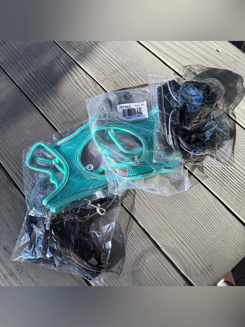4 New Stimuli Cat Mesh Pet Harness with 2 Matching Leashes