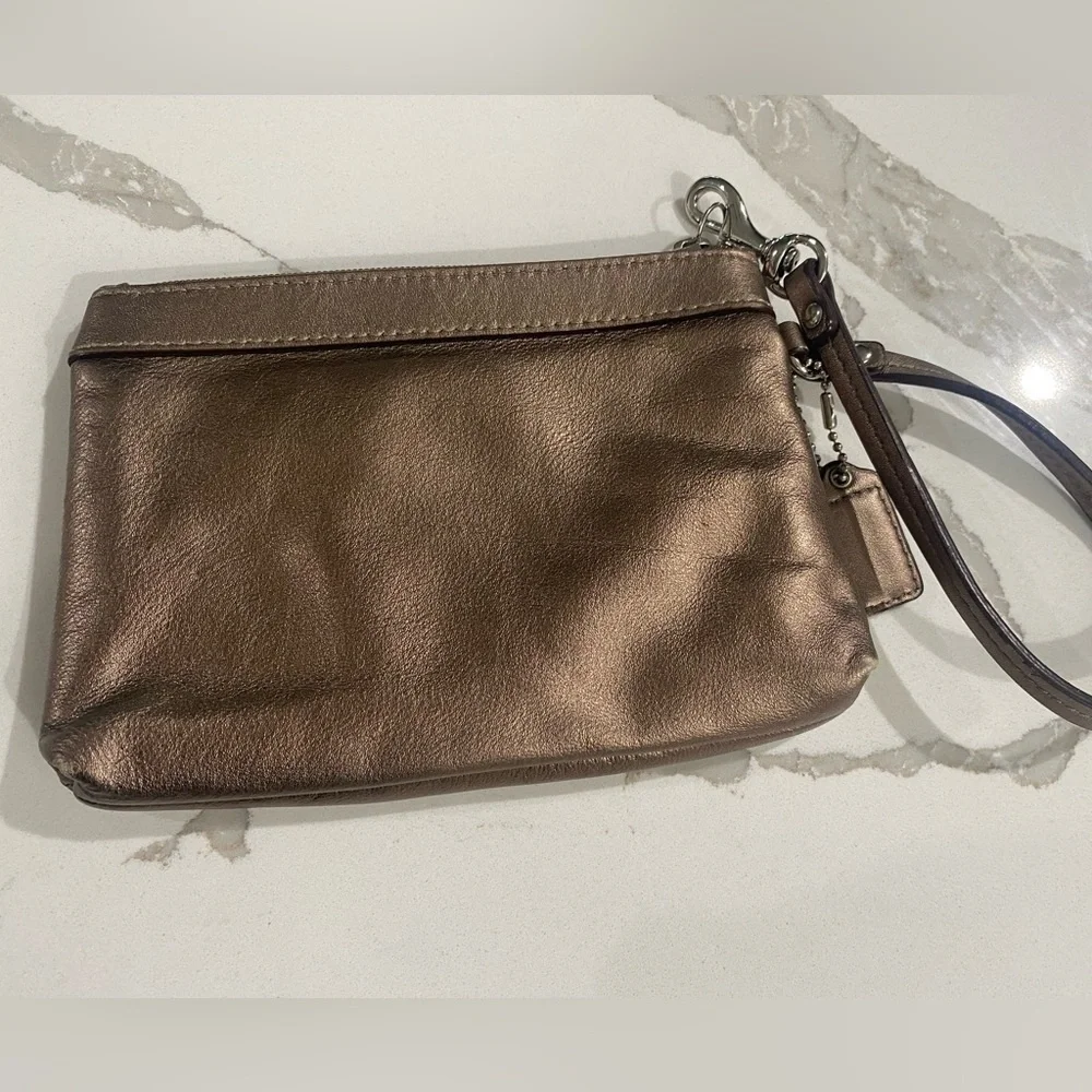 Coach great preloved