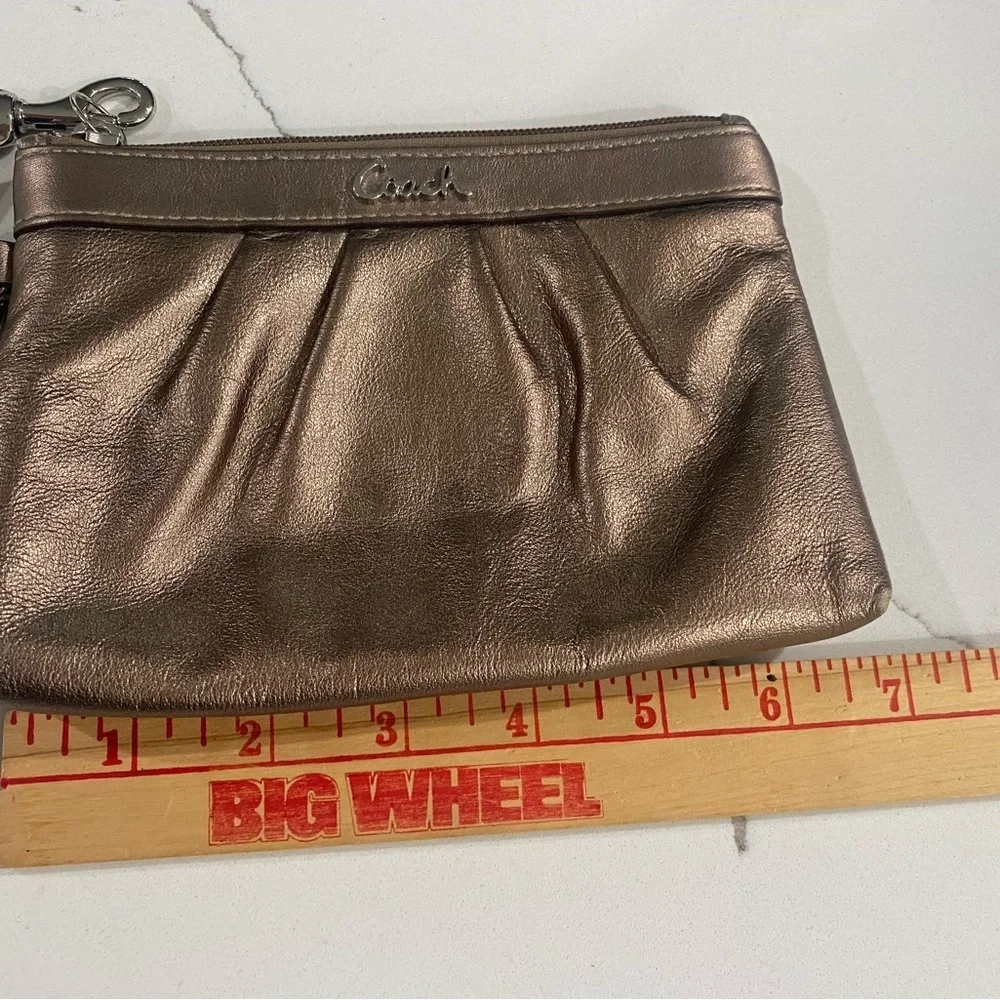 Coach great preloved