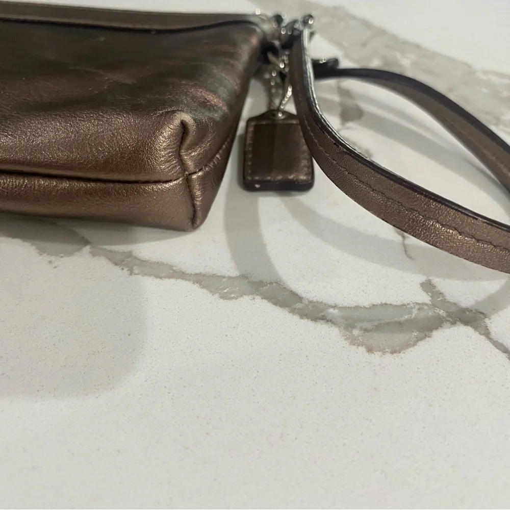 Coach great preloved