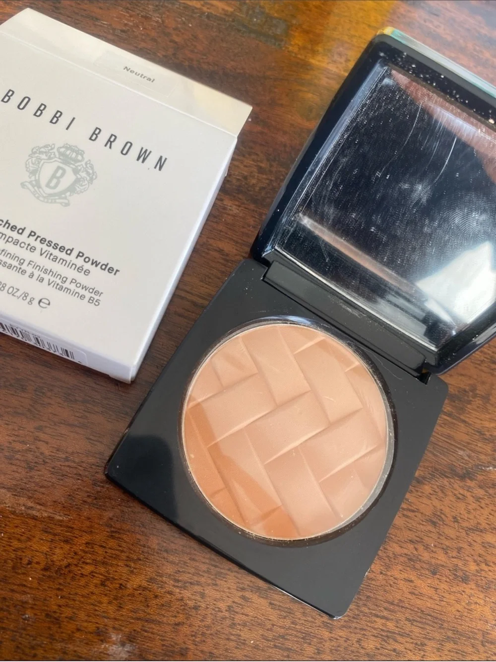 Bobbi Brown pressed finishing