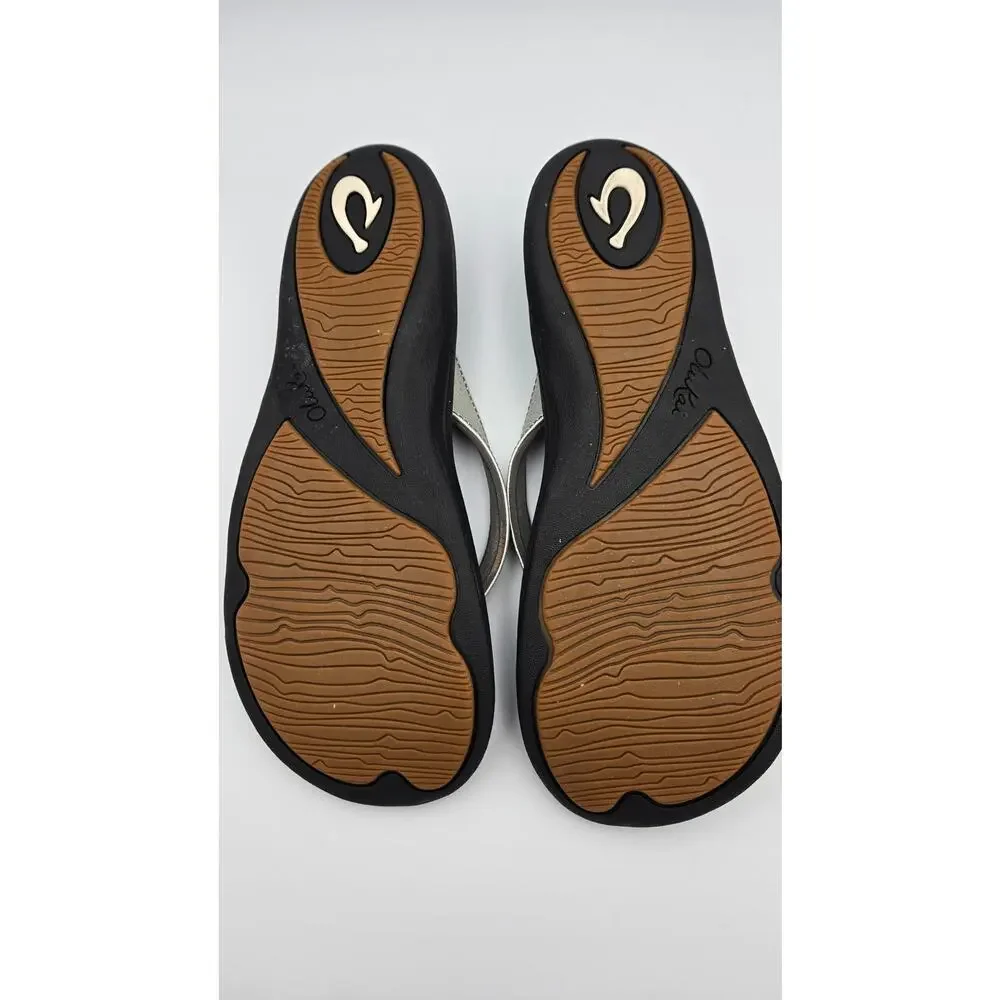 OluKai flip‑flop sandals