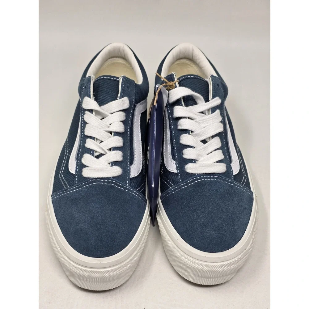 Vans shoes blue box