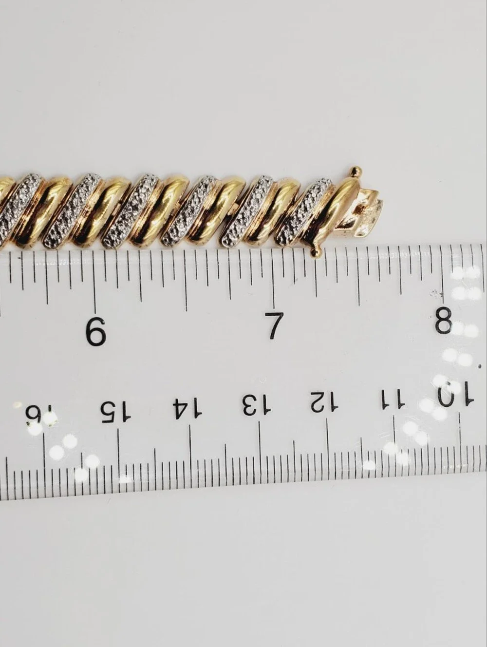 N/A elegant gold