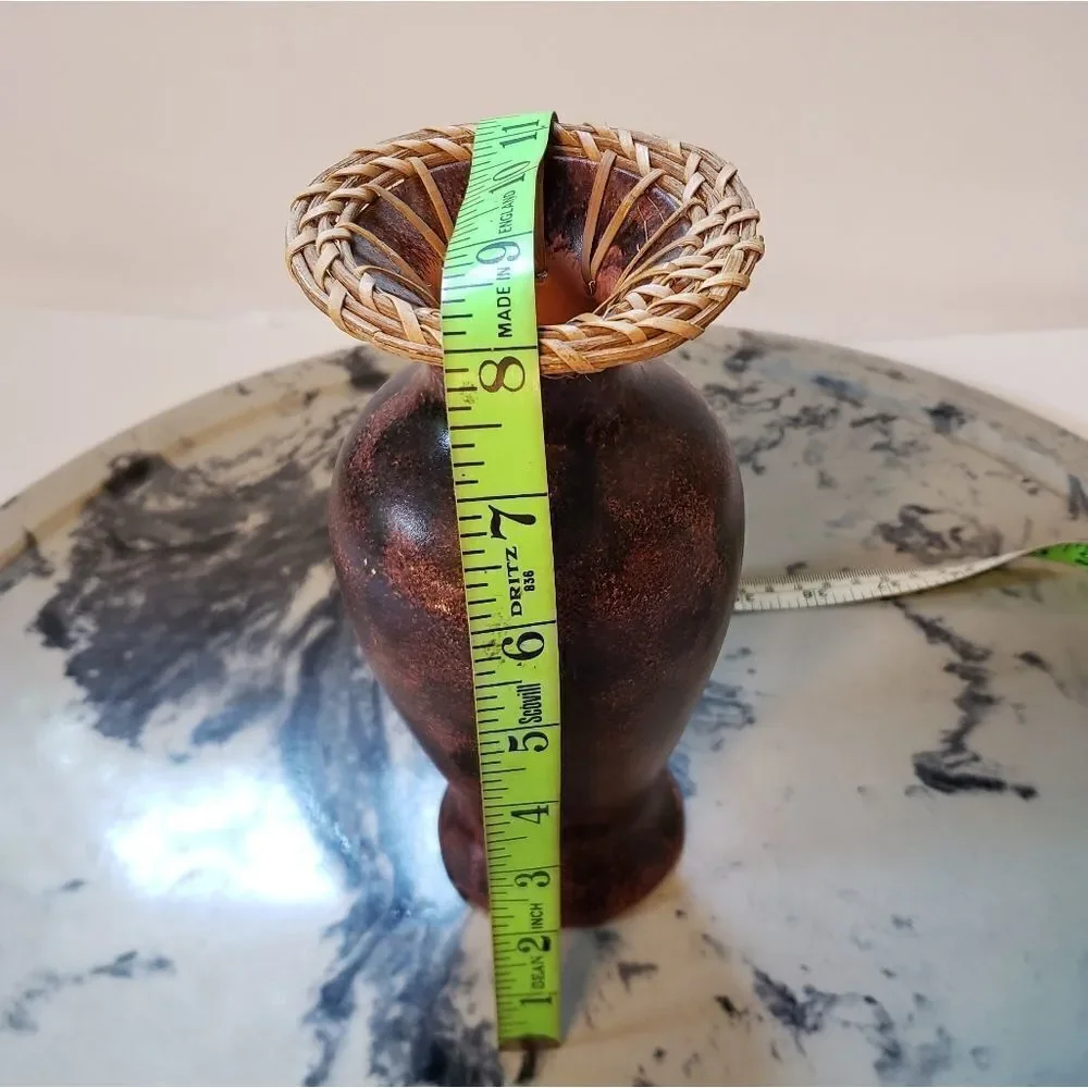 N/A pottery vase