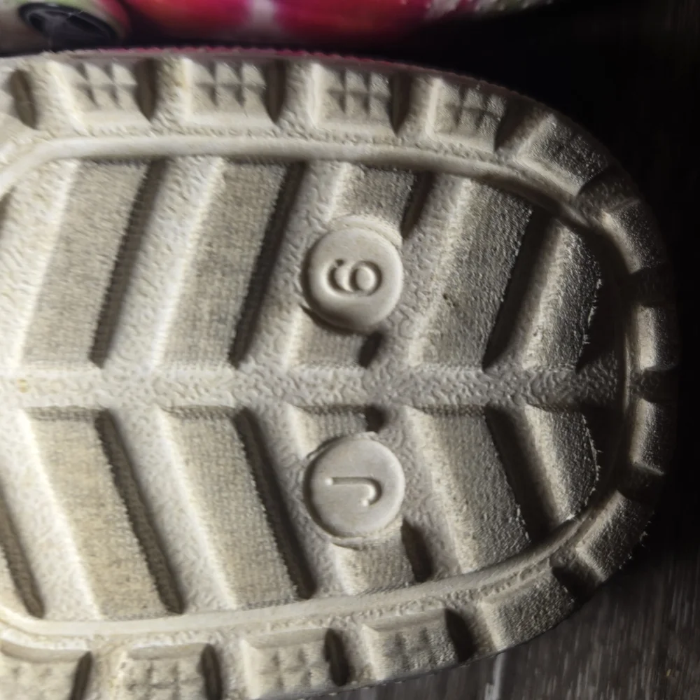 CROCS bright fun