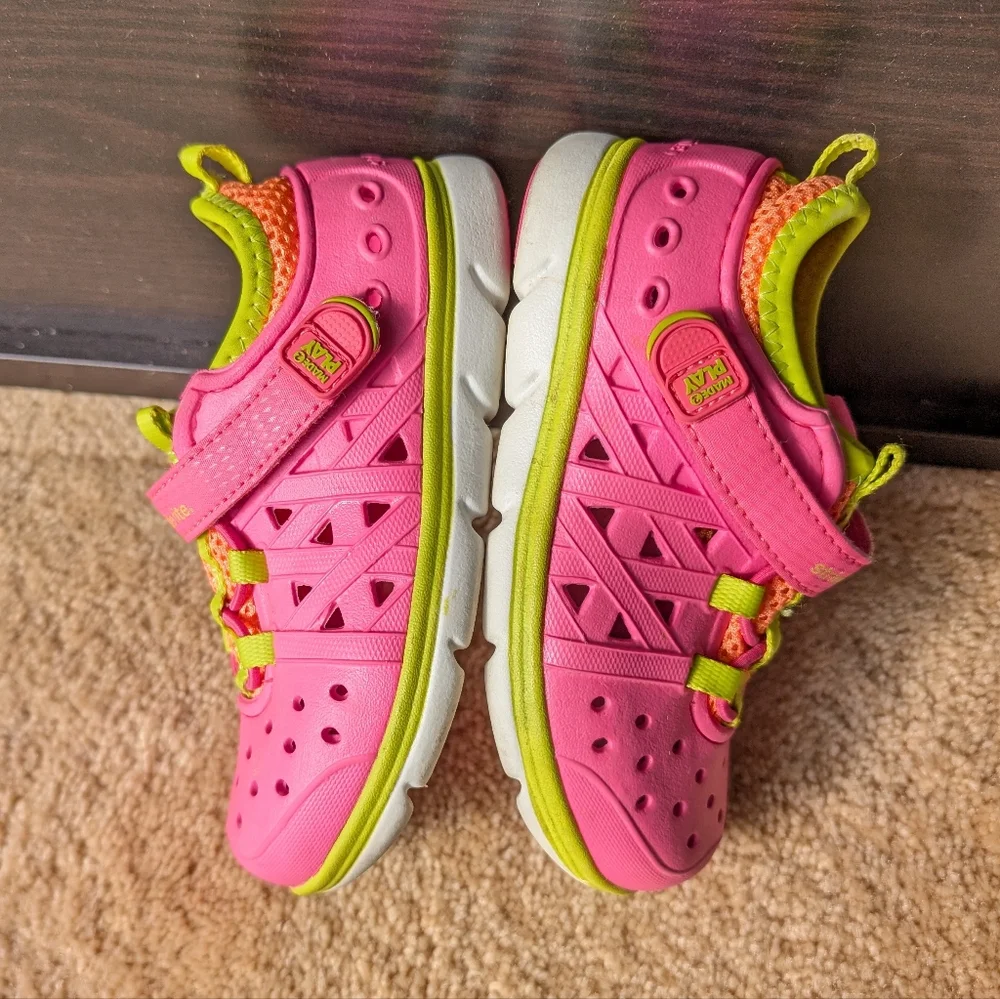 Stride Rite lightweight water
