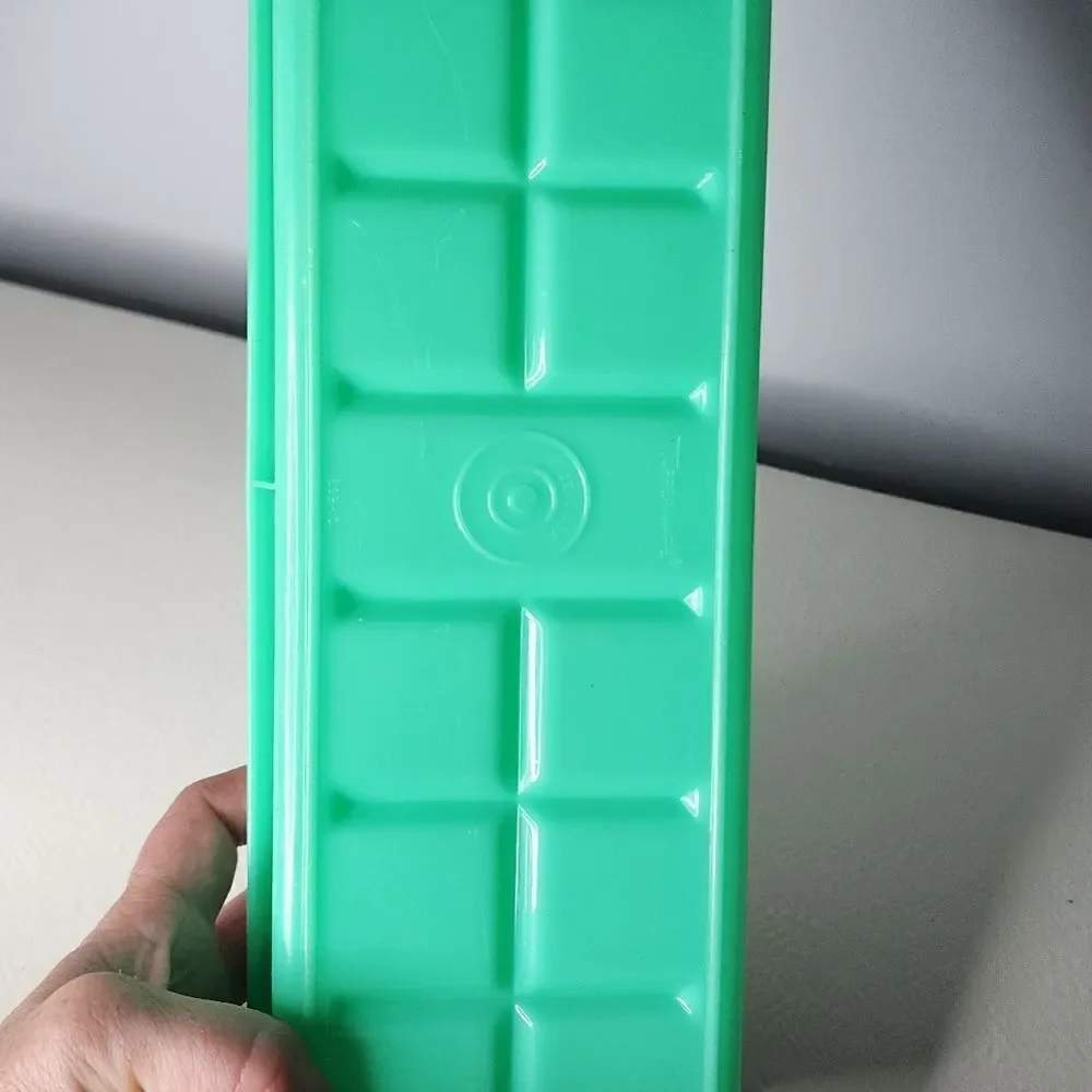 Tupperware this vintage