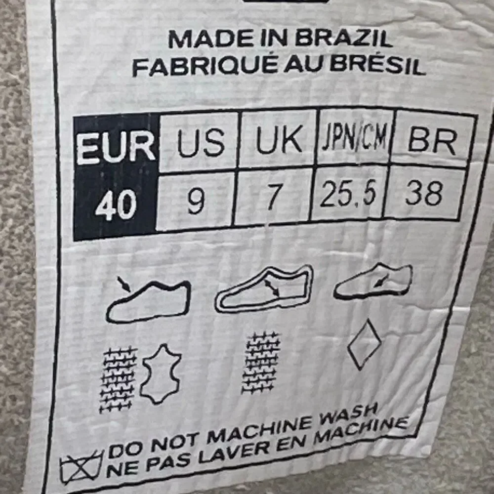 Veja pre owned
