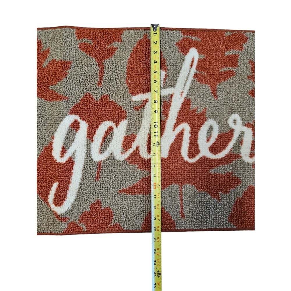 Threshold accent rug