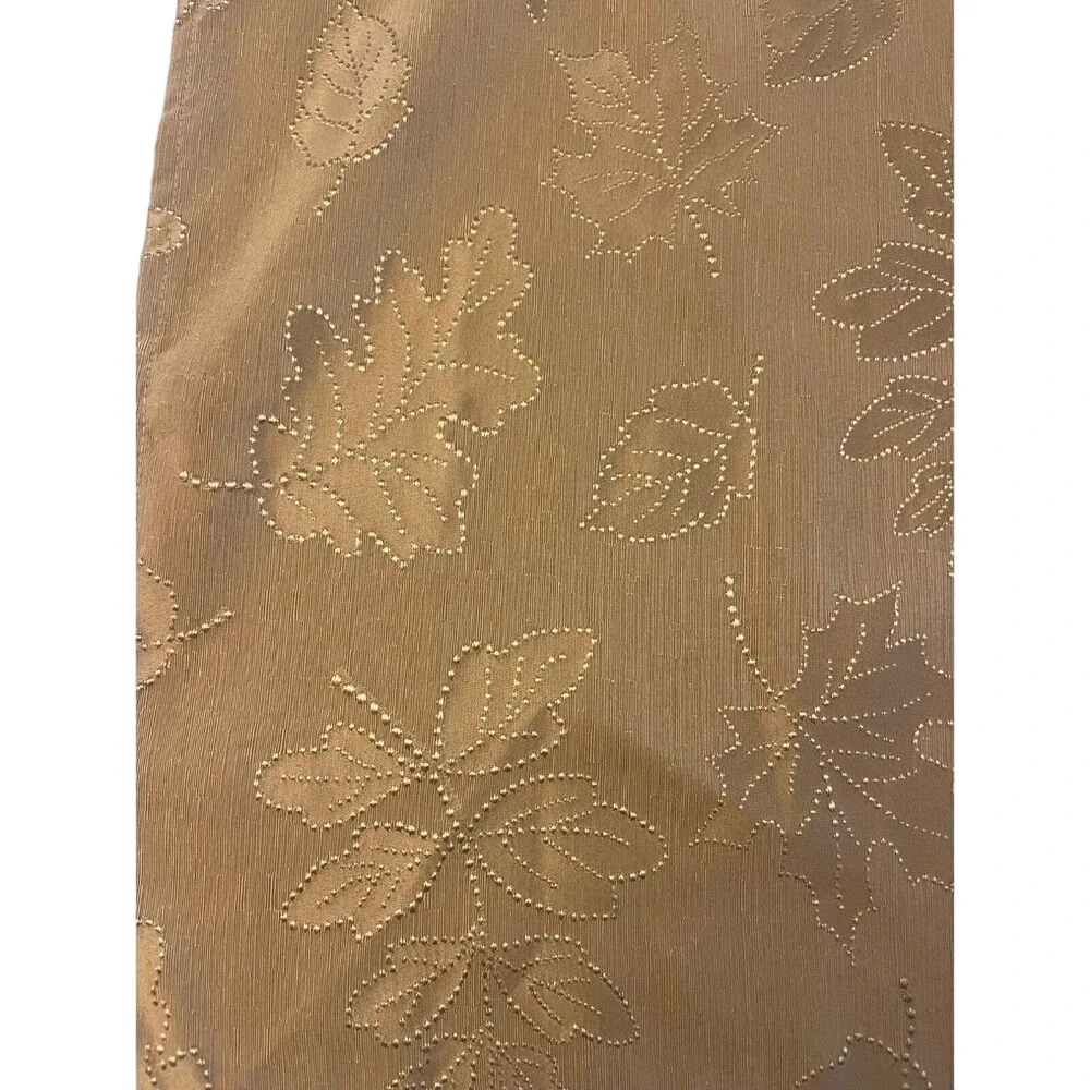 Set 8 Gold Dinner Napkins W/ Raised Leaf Designs Christmas Holiday 18