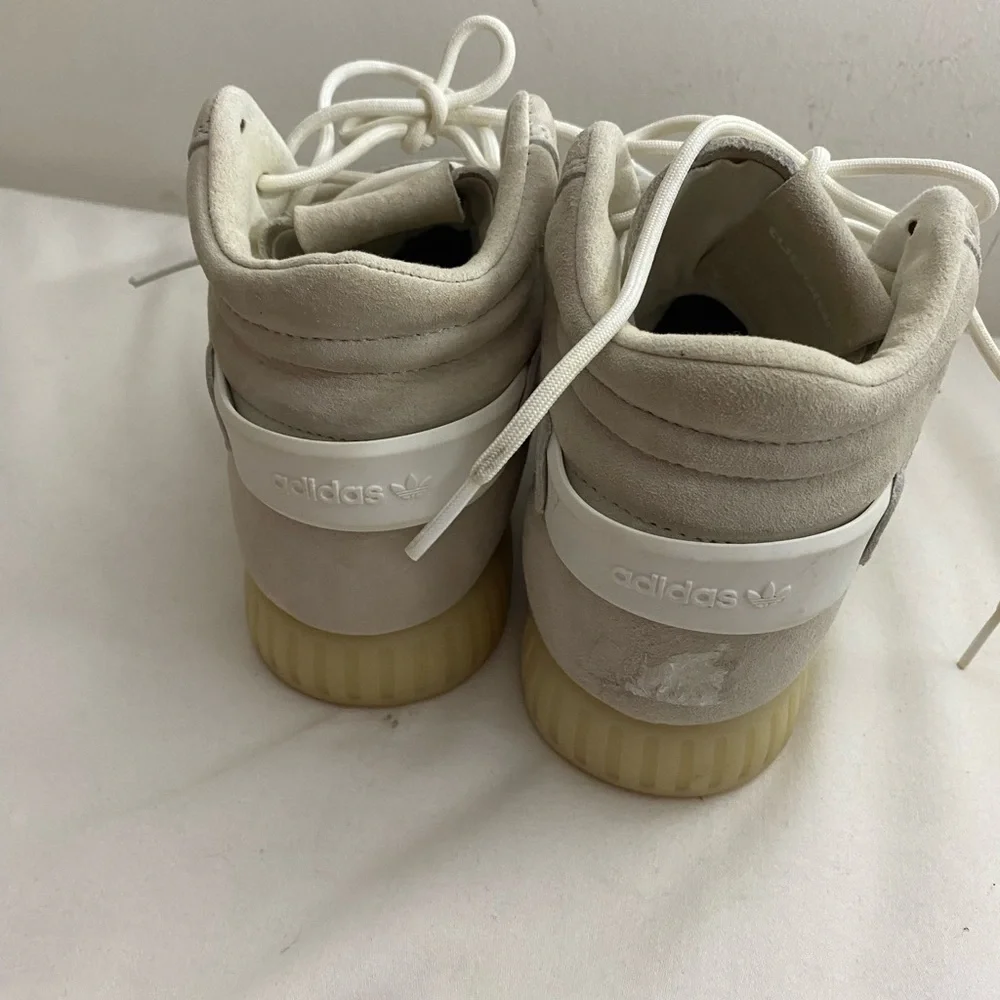 adidas tubular invader