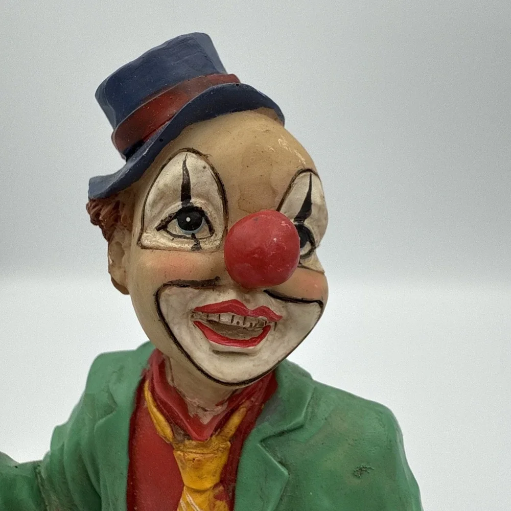 Birdsong vintage clown