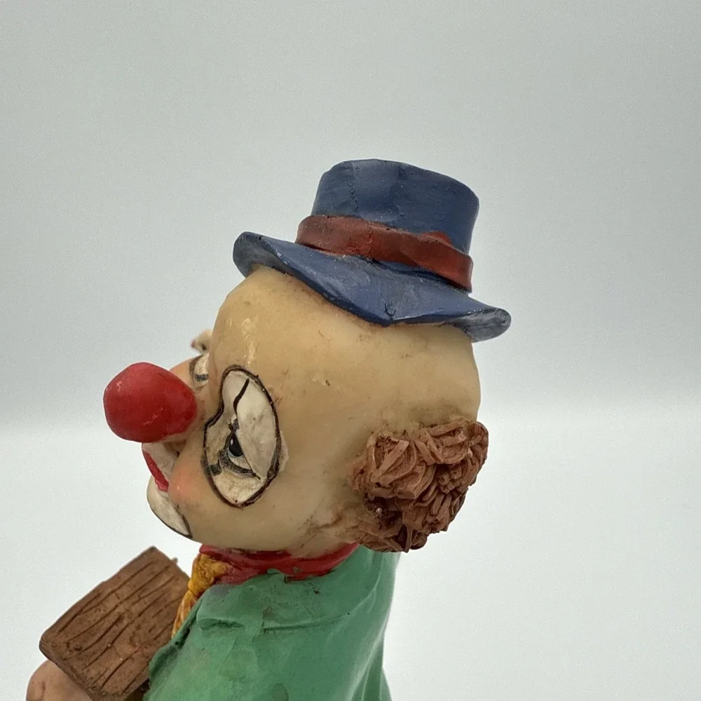 Birdsong vintage clown