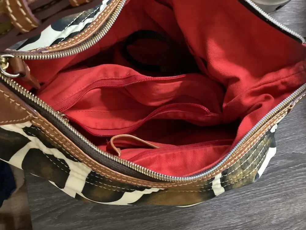 Dooney & Bourke lining bold light