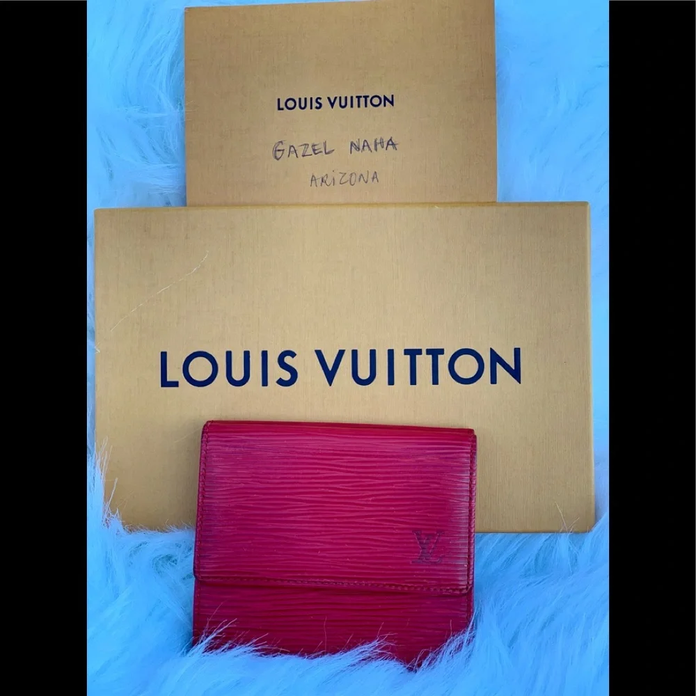 EUC‎ Louis Vuitton Women's Red Epi Leather Elise Trifold Wallet Size Small
