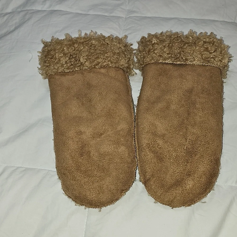 Earthbound Trading Company womens mittens