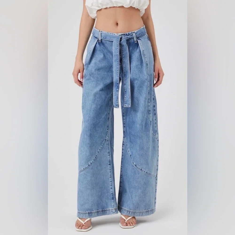 Forever 21 Premium Denim Wide Leg Jeans with Tie Waist and Button Up Size 26