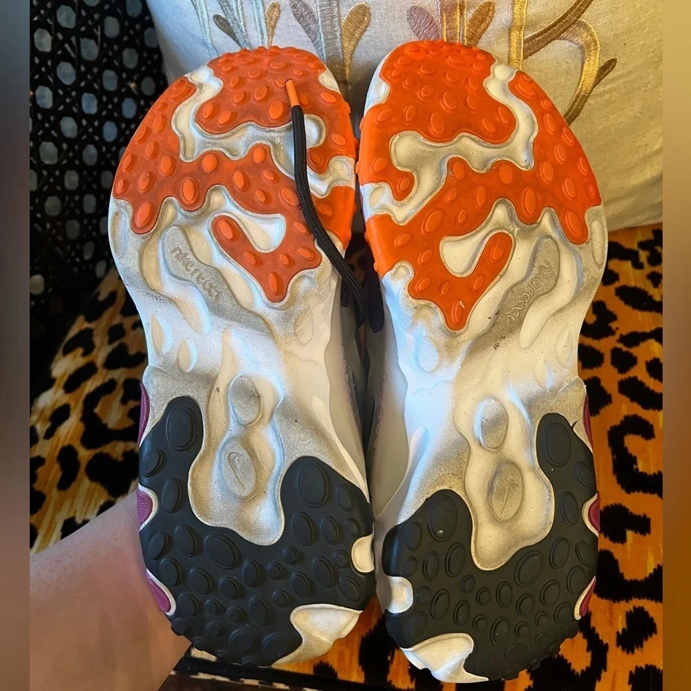 Nike excellent preowned