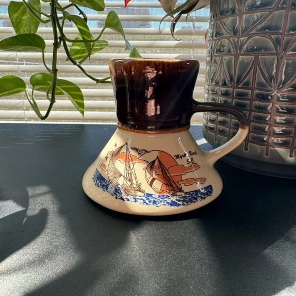 Vintage Myrtle Beach No Spill Ceramic Travel Mug Wide Base No Slip Dashboard Mug