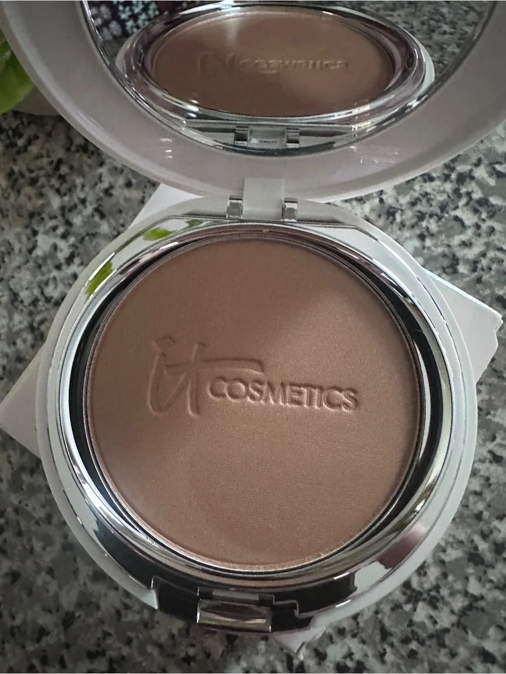 it cosmetics light reflecting