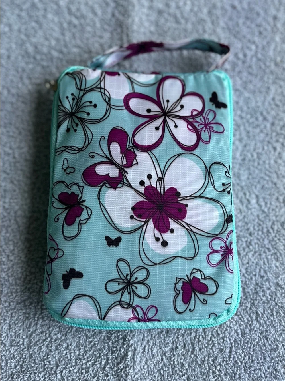 N/A mint aqua