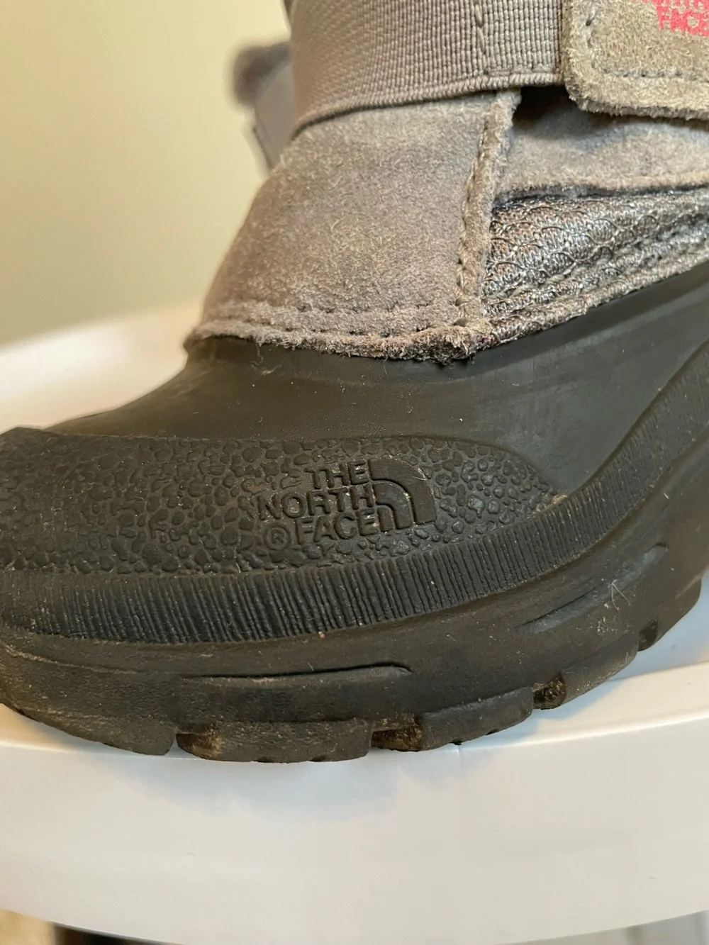 The North Face keep little