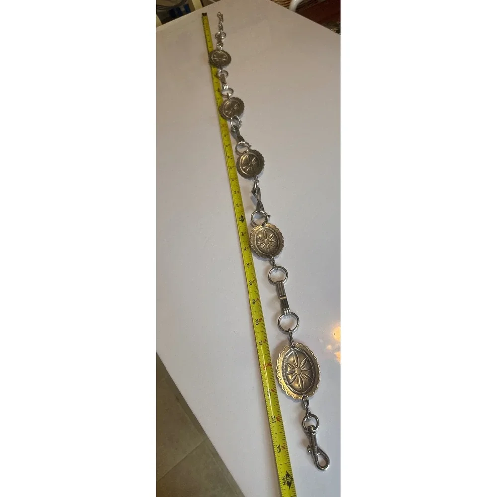 Unbranded clasp links