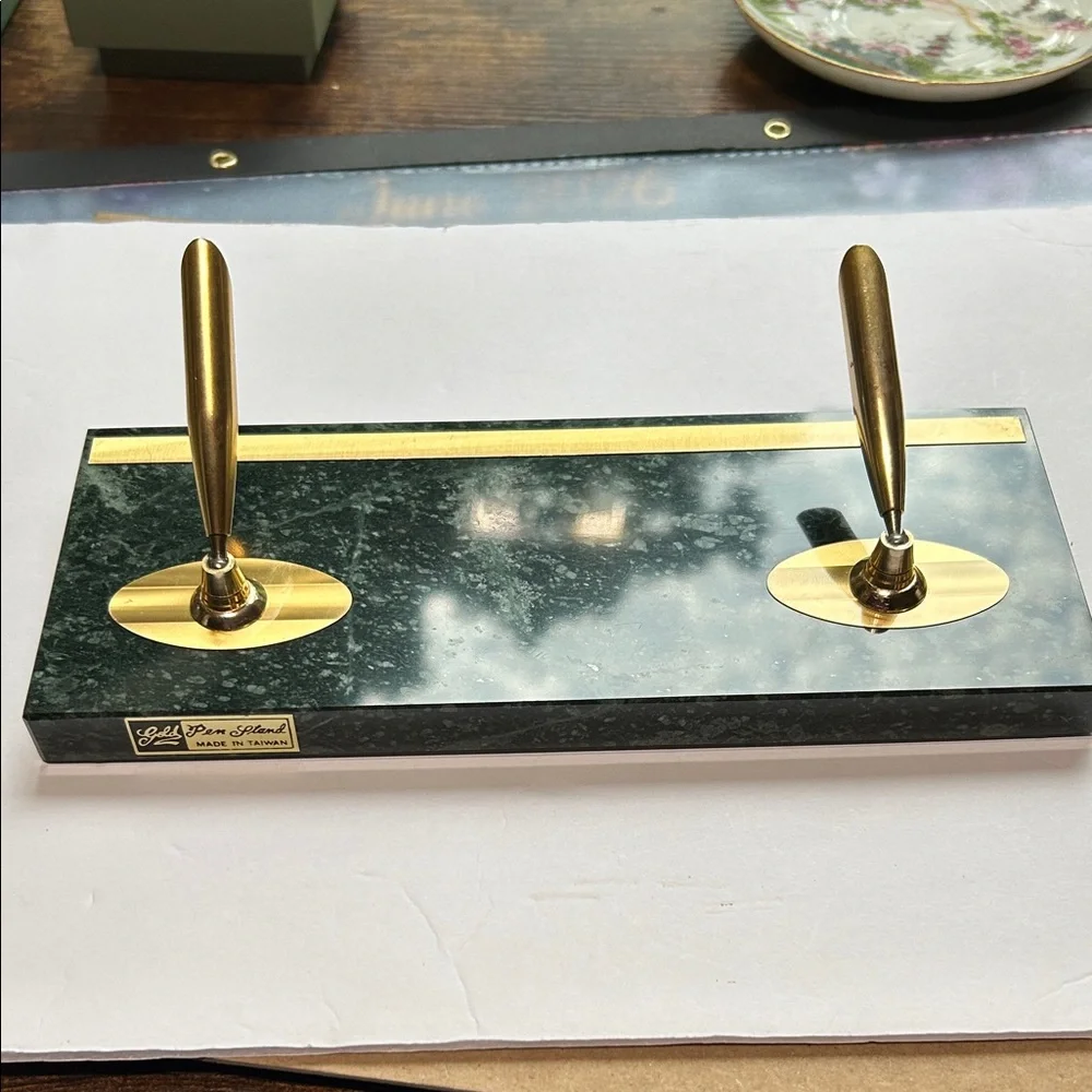 Pen Stand vintage marble