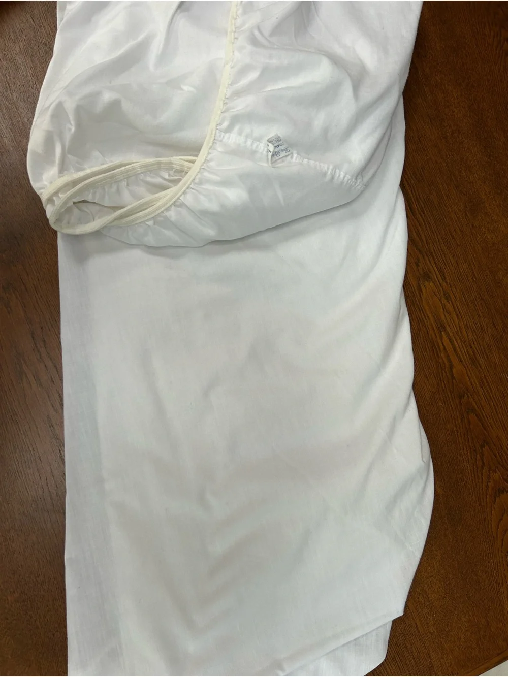 Lady Pepperell White Cotton Fitted Sheet. Full. Bottom only. No stains, tears.