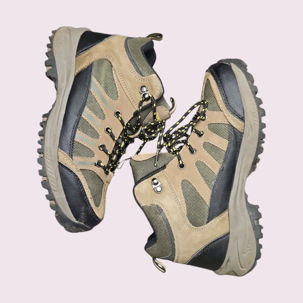 BearPaw explore outdoors