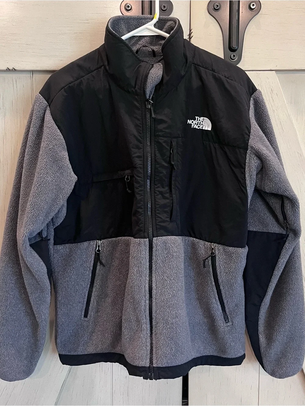 The North Face Gray Sherpa Fleece Jacket Size Medium