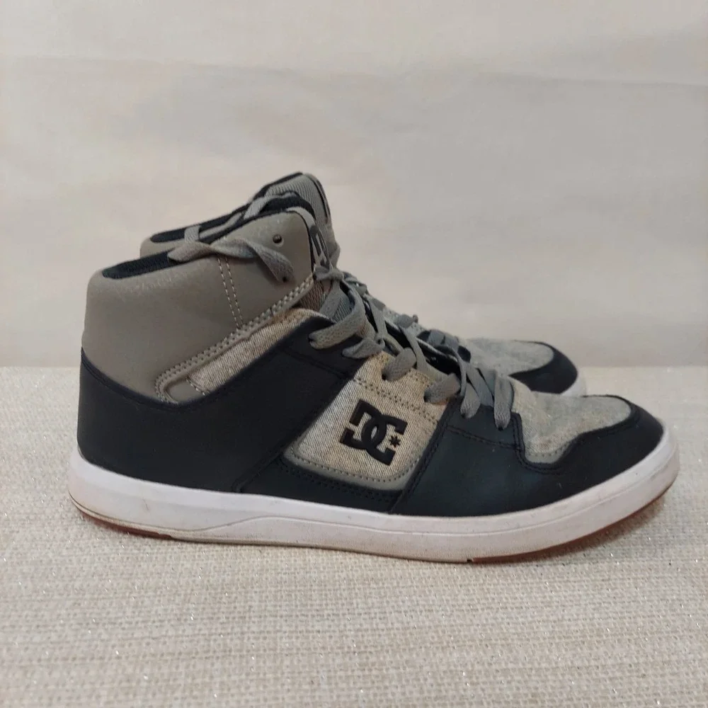 EUC DC Cure Hi Top Mens Skate Shoes Black Grey Mens‎ Size 10