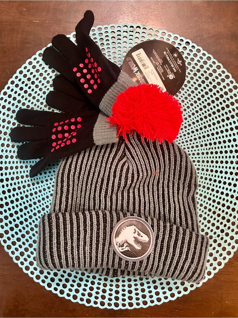 New NWT Jurassic World Kids Ribbed Pom Beanie and Gloves One Size Fits Most