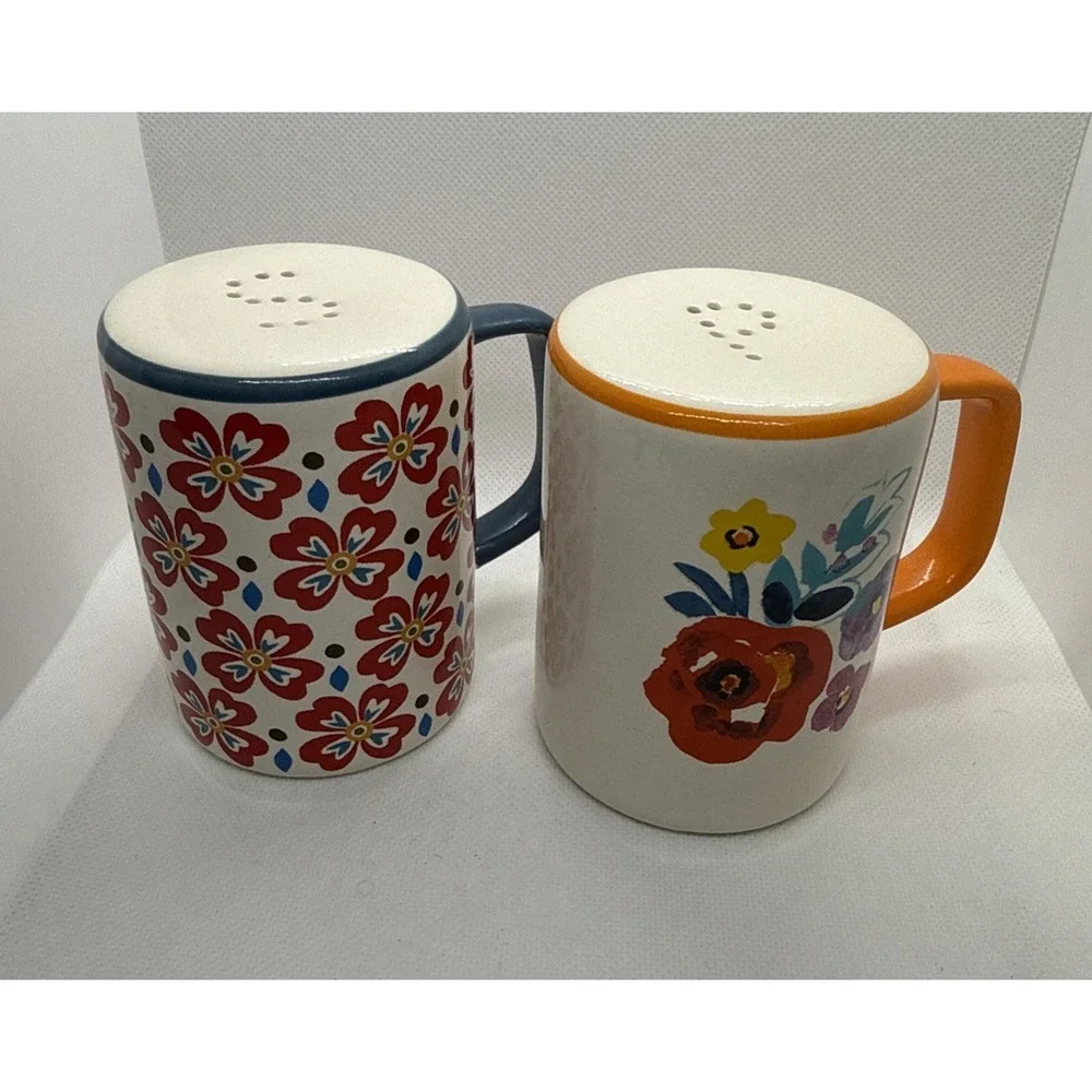 Pioneer Woman Rangetop‎ Salt & Pepper Shaker Set Flea Market Stoneware D-Handle