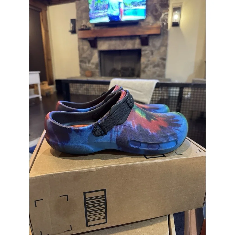 CROCS step into