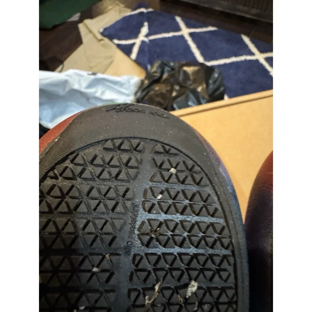 CROCS step into