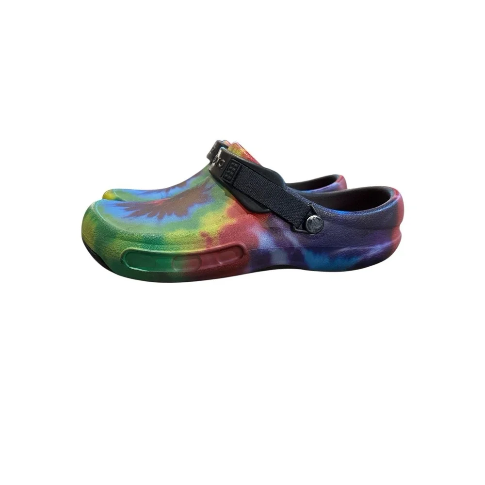 CROCS step into