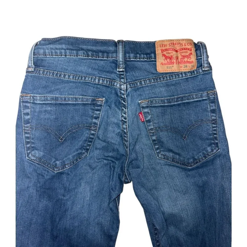 Levis medium wash