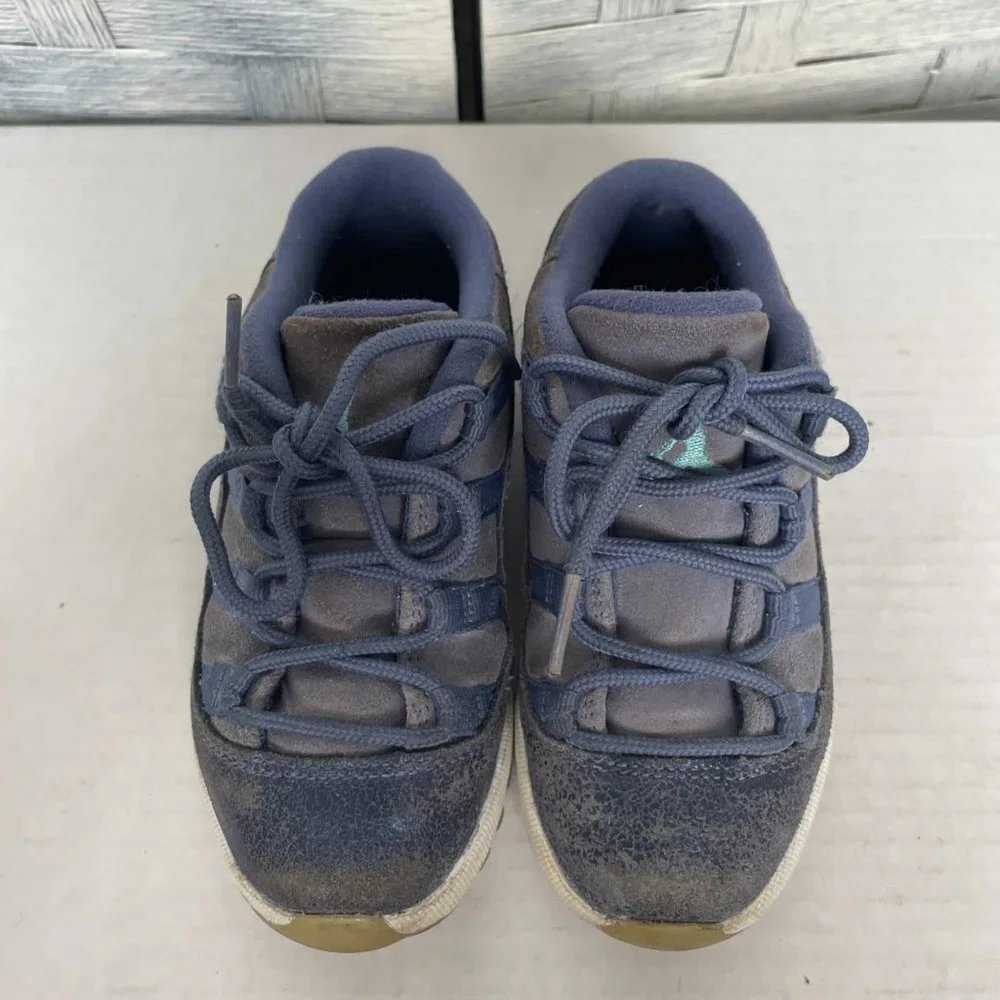 Nike toddler sized